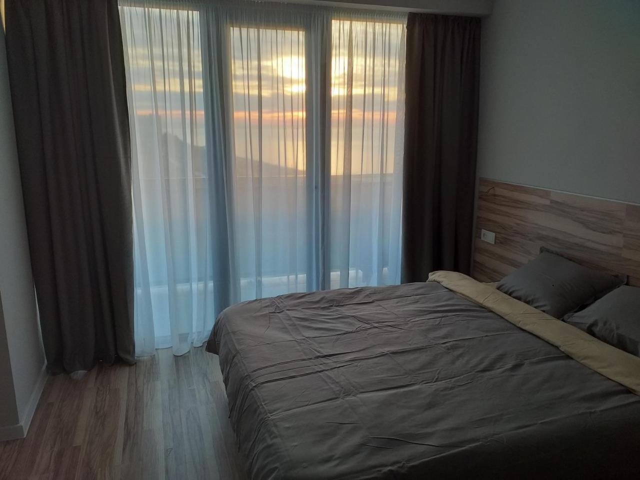 Batumi Beach Tower Exterior photo